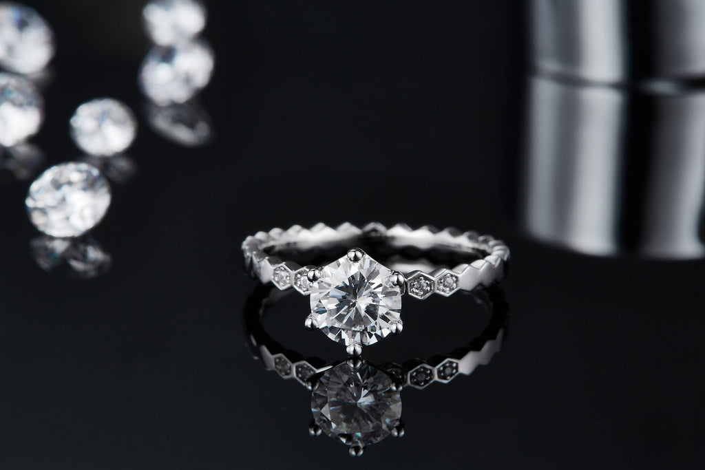 1-carat Luxury And Fashionable Light Luxury Jewelry Silver Ring Set With Top-quality Moissanite, S925 Silver Plated Platinum