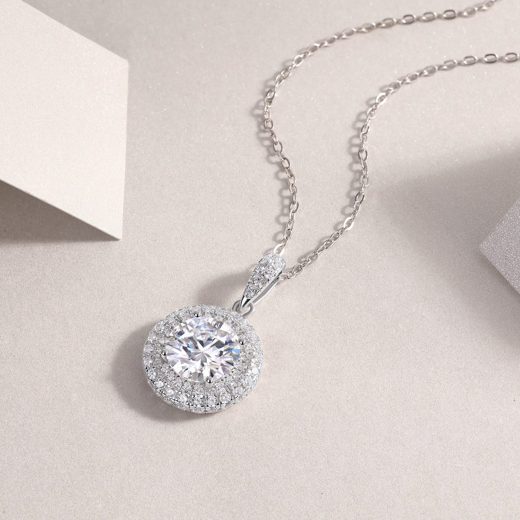 Sweetheart Halo - A Fashionable And Light Luxury Jewelry Pendant Necklace Set With Top-quality Moissanite, S925 Silver Plated Platinum