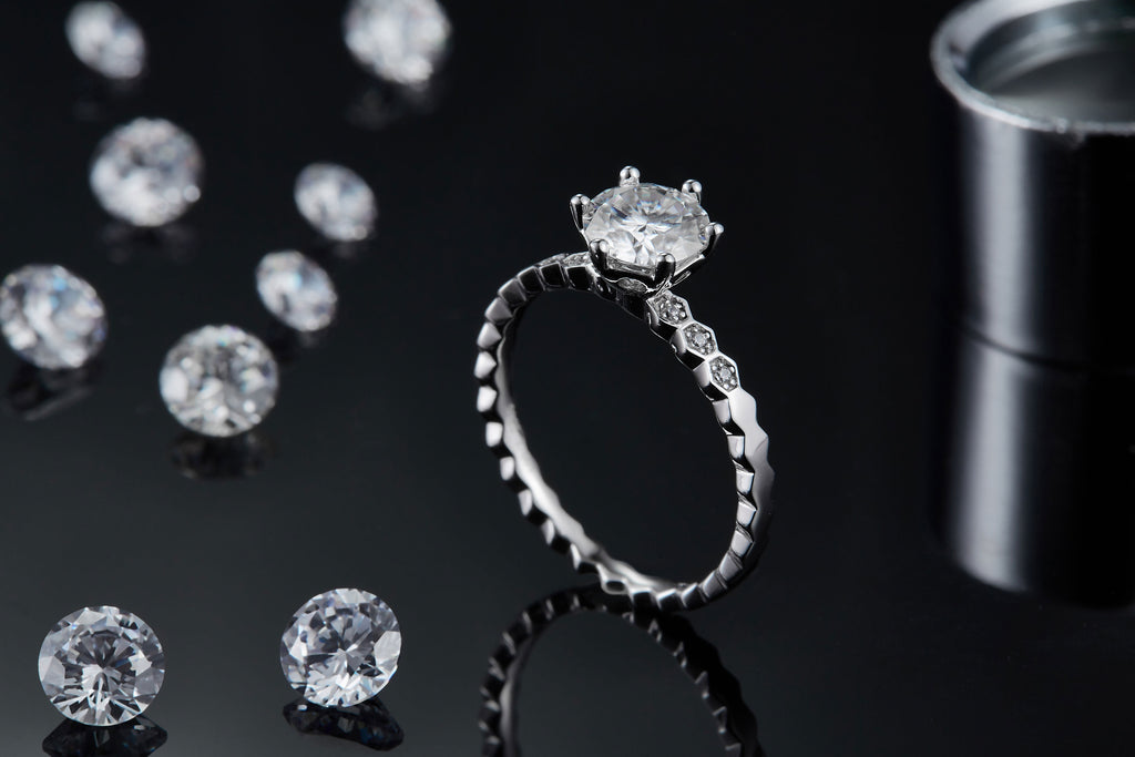 1-carat Luxury And Fashionable Light Luxury Jewelry Silver Ring Set With Top-quality Moissanite, S925 Silver Plated Platinum