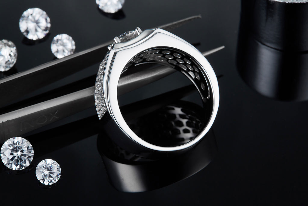 Men's 1-carat Luxury And Fashionable Light Luxury Jewelry Silver Ring Set With Top-quality Moissanite, S925 Silver-plated Platinum