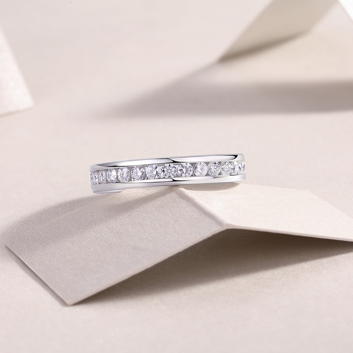 Fashionable Star Ring - Set With Top-quality Moissanite S925 Silver And Platinum-plated Diamond Wedding Ring. The Ring Can Be Inspected With A Diamond Pen