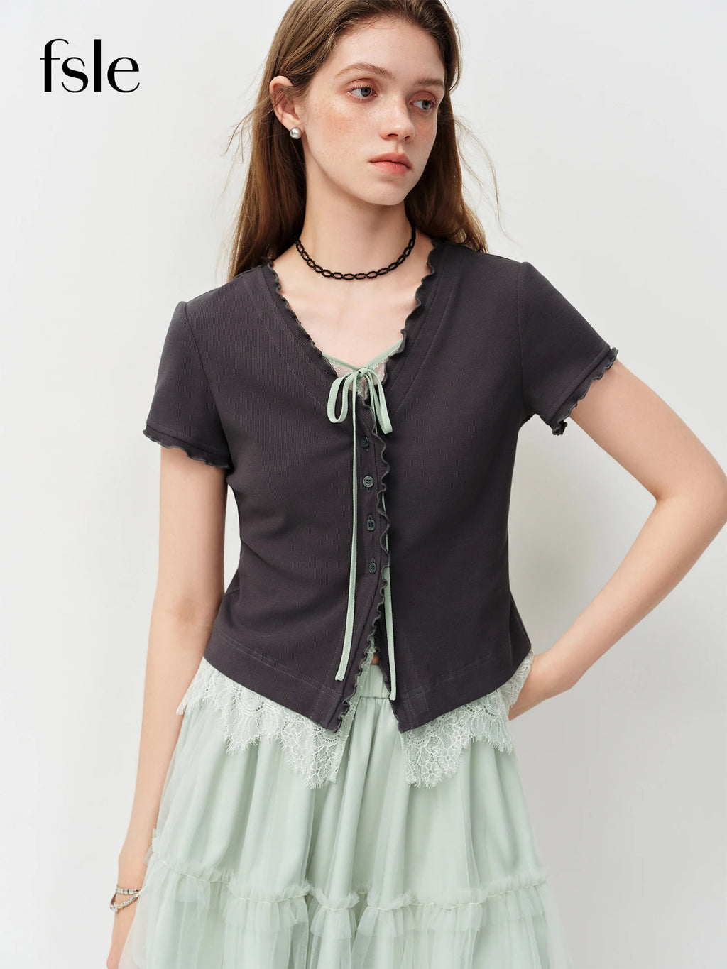 FSLE Stylish Tie-Front Lace Applique Mock Two-Piece T-Shirt for Women 2026 Summer New Arrival Sleeveless Knitted Sweet Grey Top