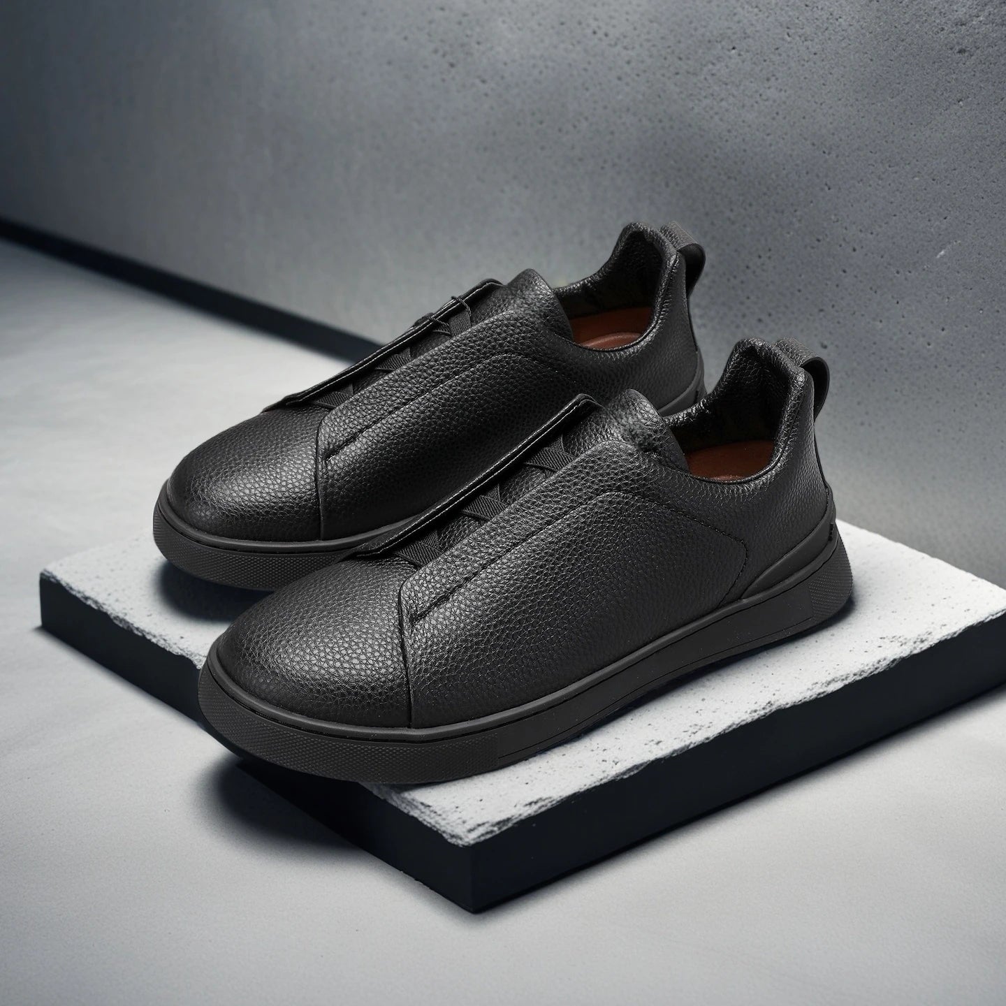 Luxury Brand Men's Shoes Handmade Casual Sneakers Business Slip-on Shoes Anti-slip Breathable Sports Shoes Loafers Holiday Gifts