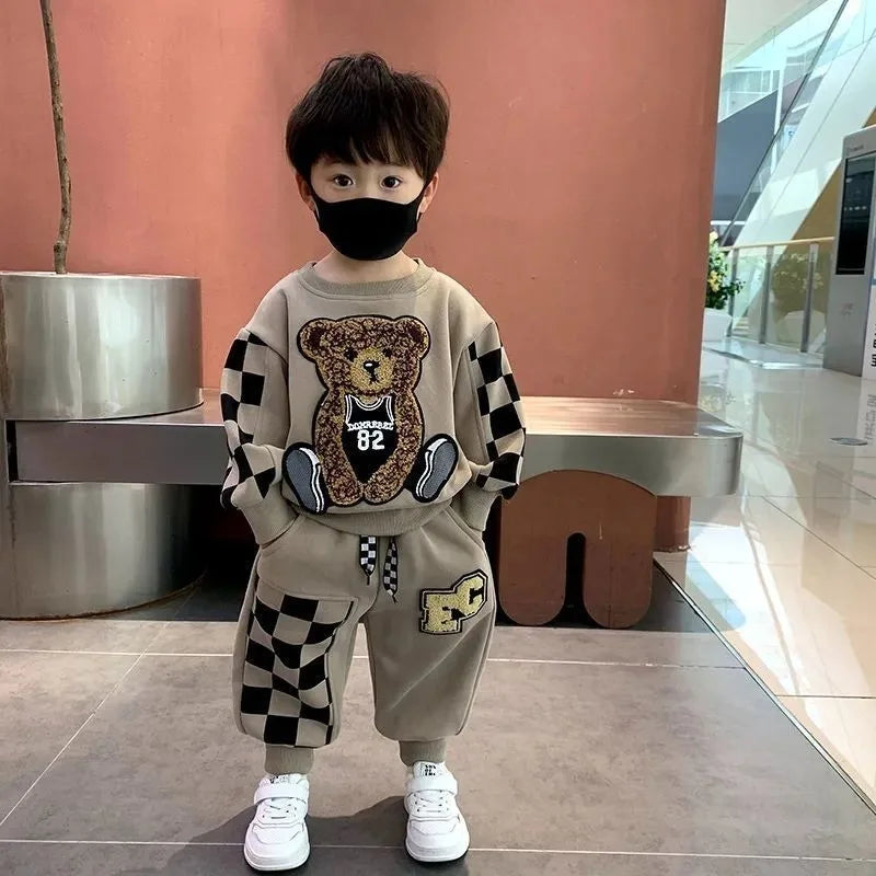 2025 New Boys' Baby Spring and Autumn Hoodie Set Children's Pi Shuai Children's Wear Small Bear Round Neck Two Piece Set