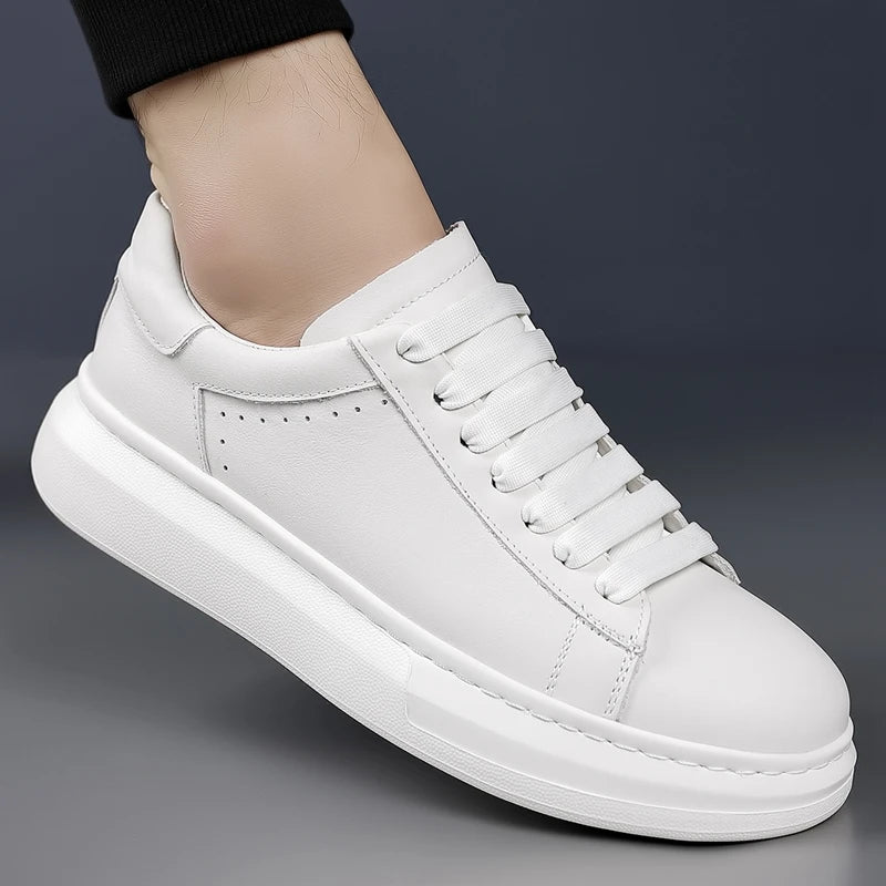 Genuine leather men's board shoes New Comfort Brand Styles Black and white Thick soled comfortable shoes Luxury hot selling