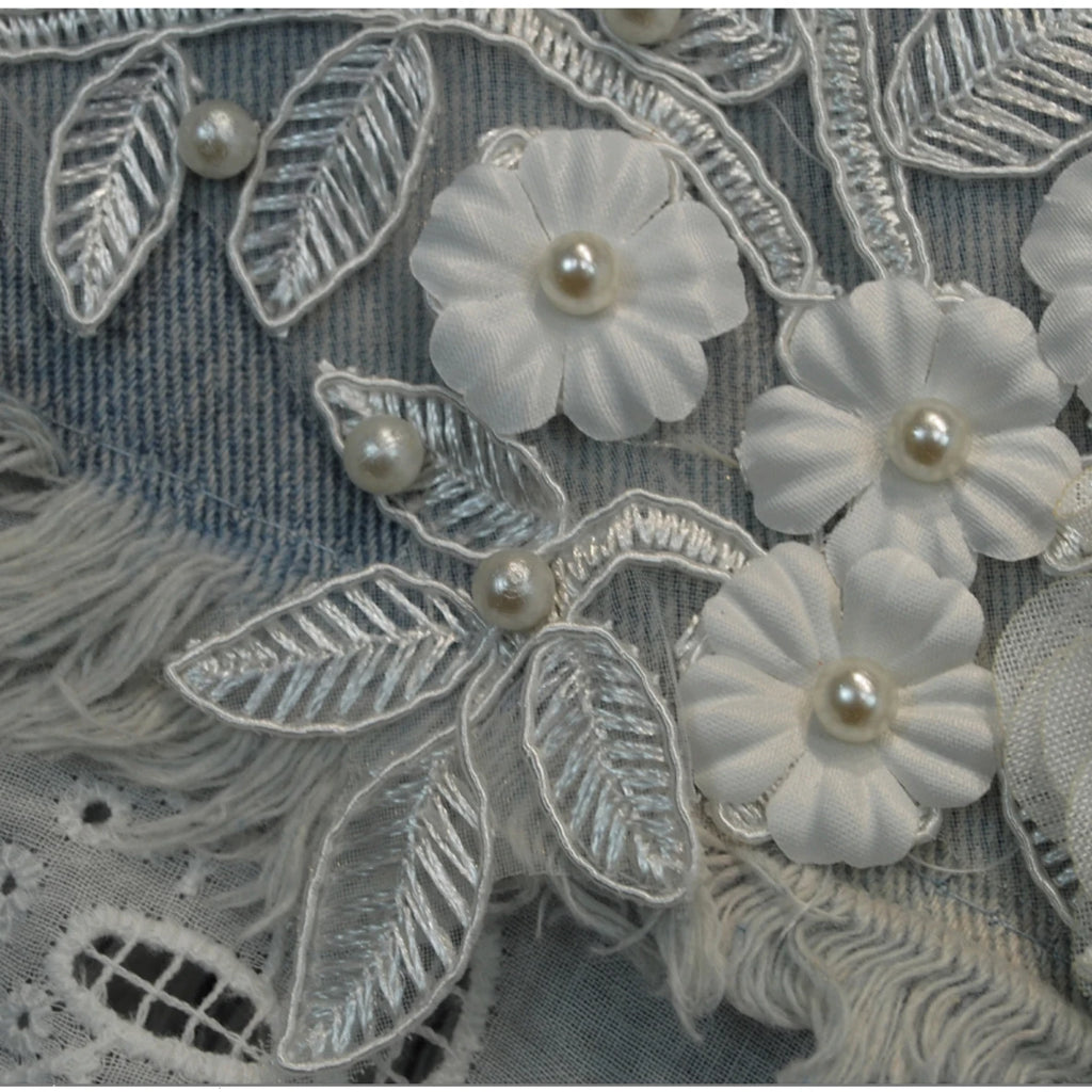2025 New White Lace Flowers Jorts Y2K Women Fashion Cowboy Shorts Embroidered Denim Shorts Women Summer Beading Lace Shorts Jean