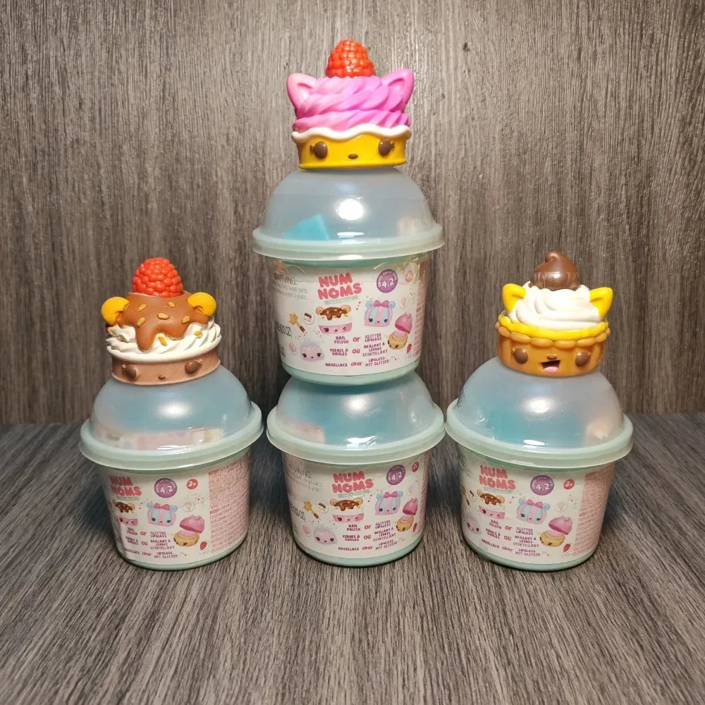 NumNoms Nail Polish Glitter Lipgloss Scented Light-up Num Nom Toy Collection Cute Animal Dolls Fun Play House Kids Birthday Gift