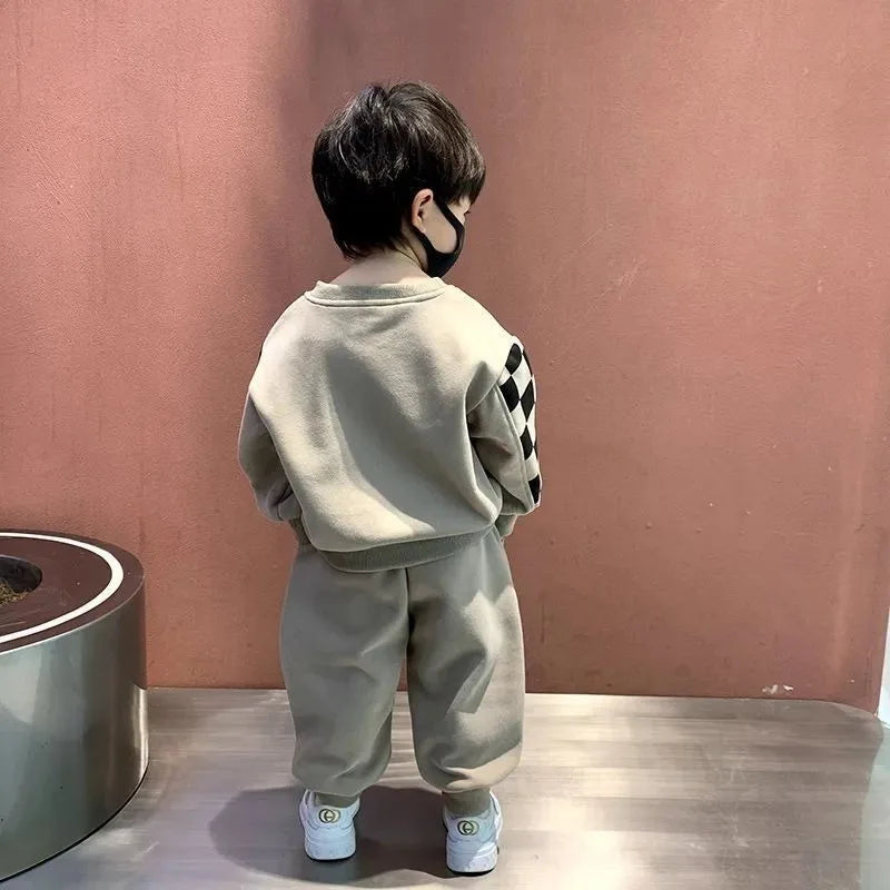 2025 New Boys' Baby Spring and Autumn Hoodie Set Children's Pi Shuai Children's Wear Small Bear Round Neck Two Piece Set