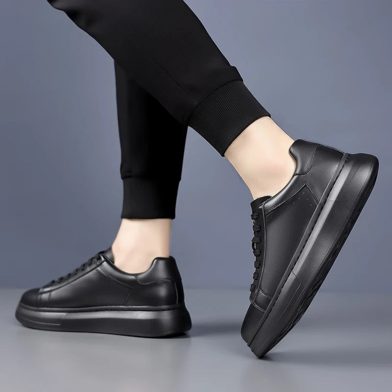 Genuine leather men's board shoes New Comfort Brand Styles Black and white Thick soled comfortable shoes Luxury hot selling