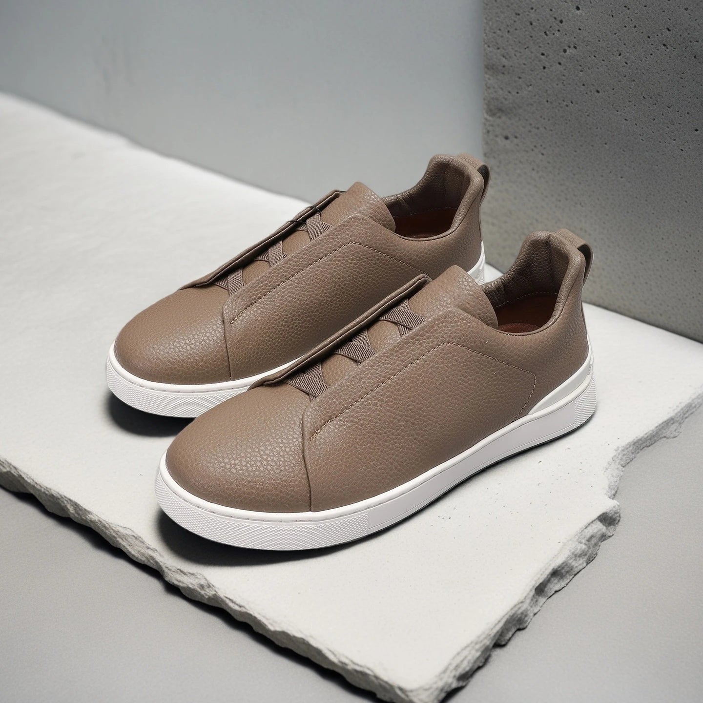 Luxury Brand Men's Shoes Handmade Casual Sneakers Business Slip-on Shoes Anti-slip Breathable Sports Shoes Loafers Holiday Gifts