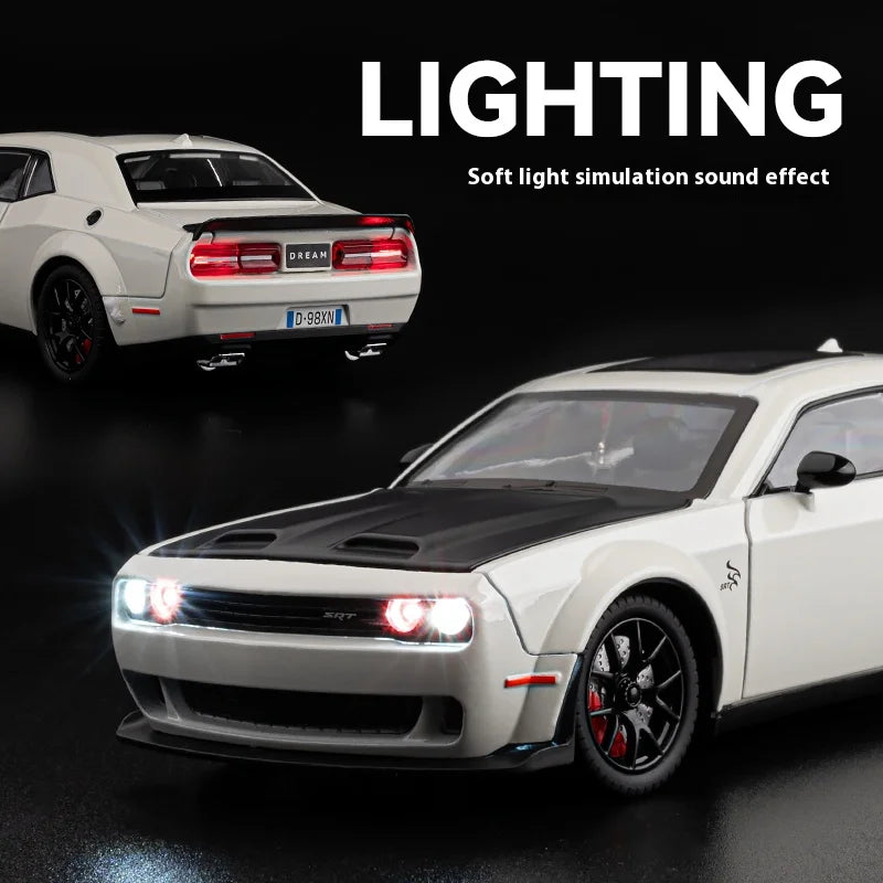 1:24 Challenger Hellcat Redeye Alloy Car Model Sound and Light Children Toy Birthday gift Miniature Voiture