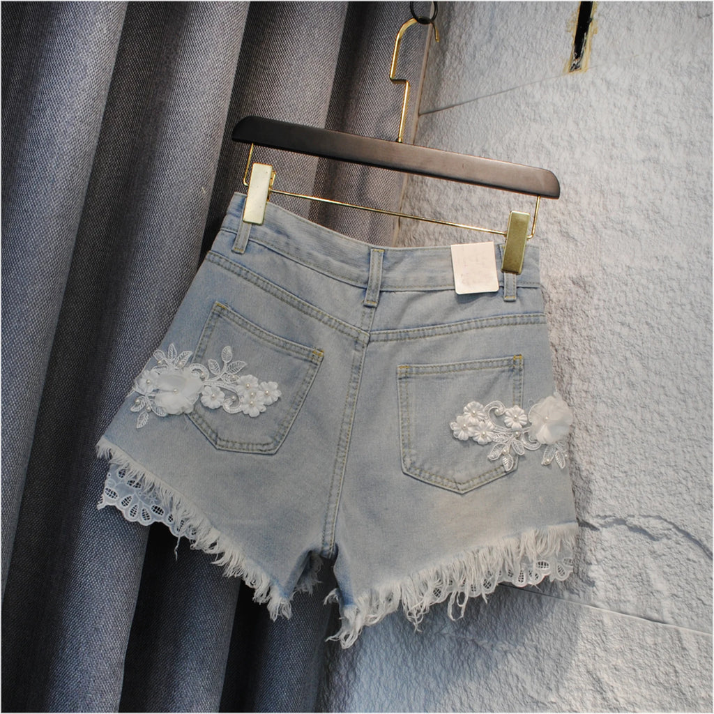 2025 New White Lace Flowers Jorts Y2K Women Fashion Cowboy Shorts Embroidered Denim Shorts Women Summer Beading Lace Shorts Jean