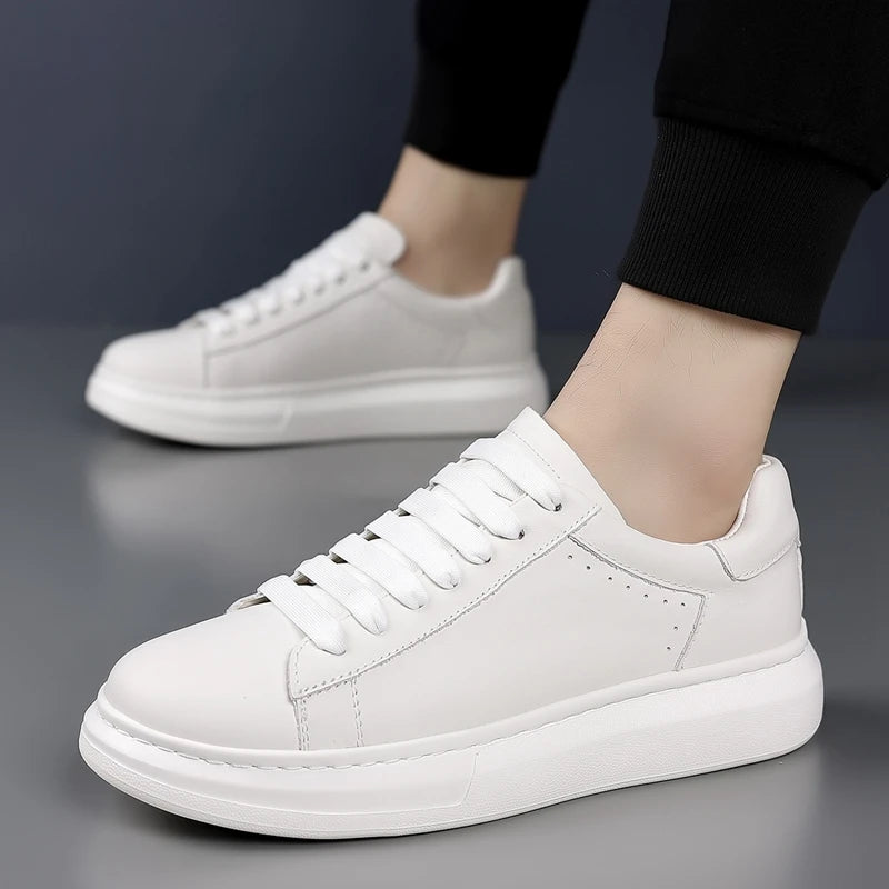 Genuine leather men's board shoes New Comfort Brand Styles Black and white Thick soled comfortable shoes Luxury hot selling