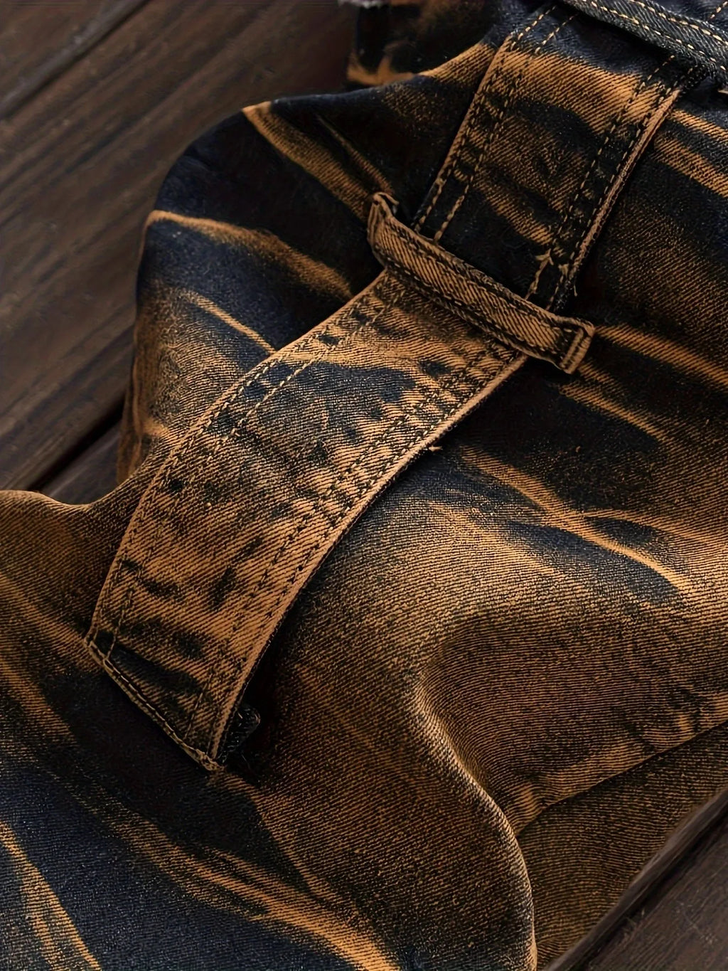 Men's straight ripped jeans, fashionable camouflage printed jeans, street fashion