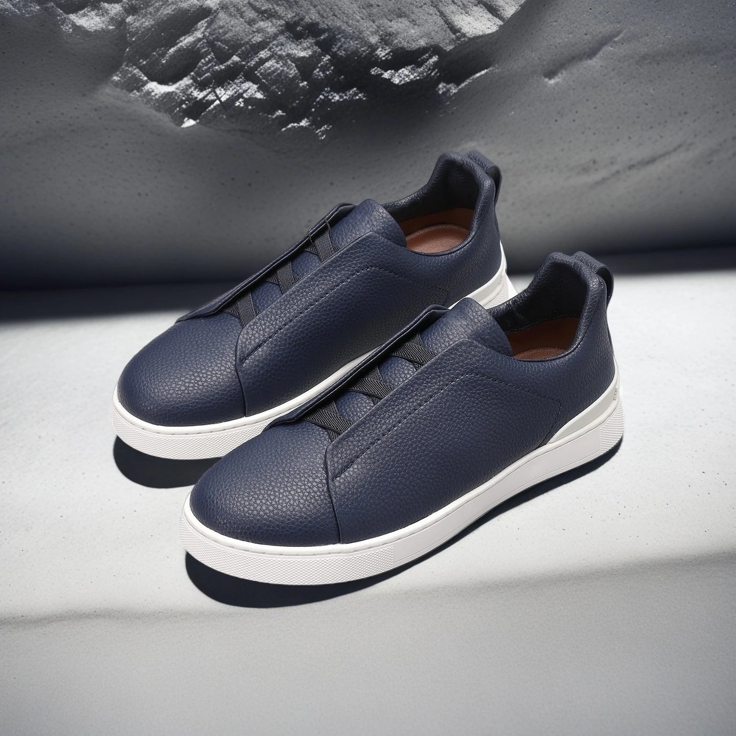 Luxury Brand Men's Shoes Handmade Casual Sneakers Business Slip-on Shoes Anti-slip Breathable Sports Shoes Loafers Holiday Gifts