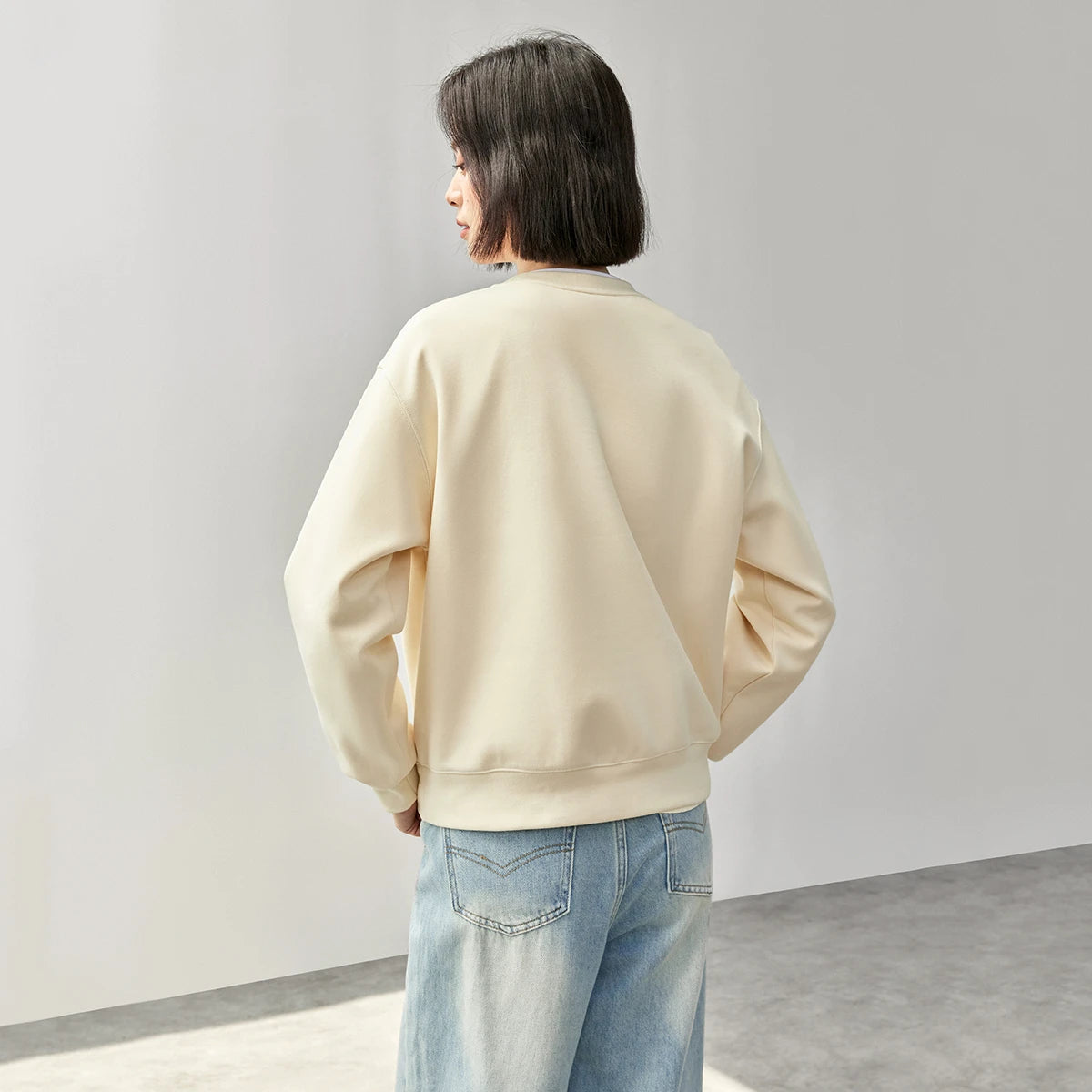 SENTUBILA Women Embroidery Sweatshirt 2026 Spring Autumn Round Neck Fashion Spliced Comfort Loose Long Sleeve Tops 141A53188