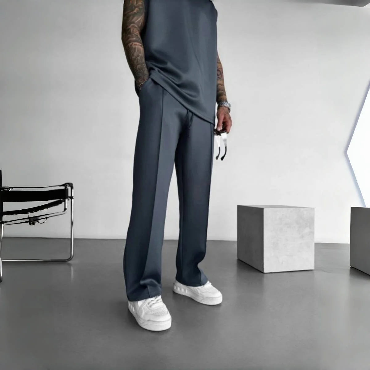New men's casual pants, stylish and comfortable elastic waist drawstring single-line pleated solid color pocket mops pants