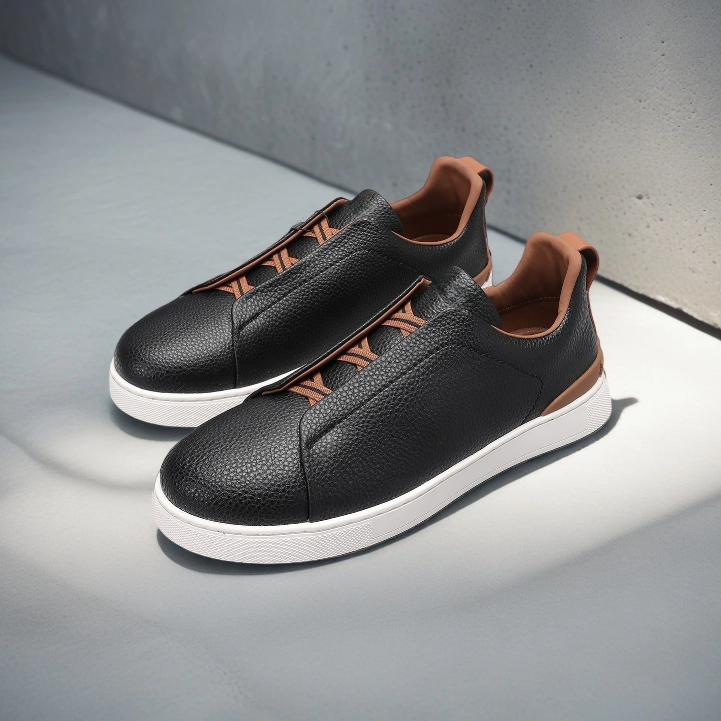 Luxury Brand Men's Shoes Handmade Casual Sneakers Business Slip-on Shoes Anti-slip Breathable Sports Shoes Loafers Holiday Gifts