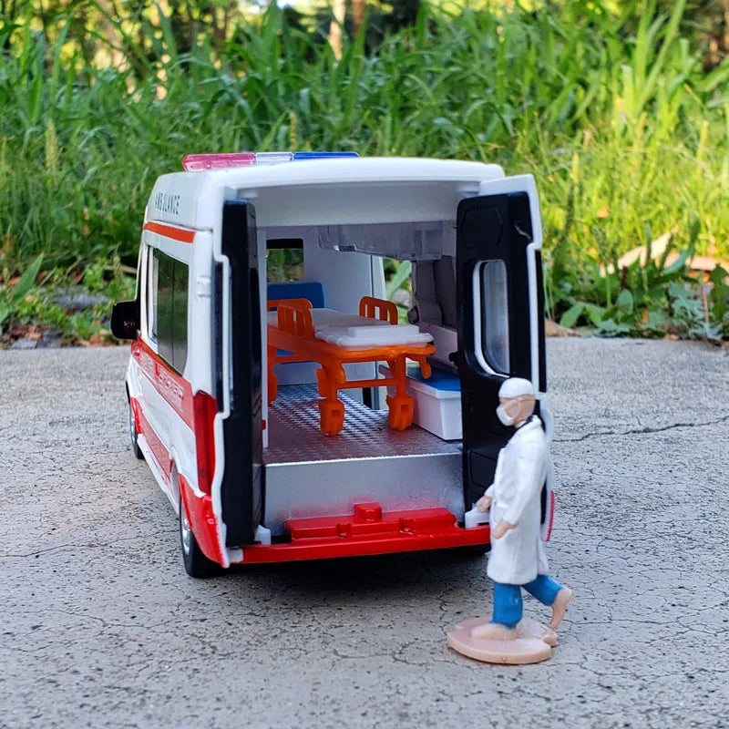 1:34 FORD Transit Alloy Ambulance Vehicles Car Model Diecast Metal Toy Broadcast Car Model Simulation Sound and Light Kids Gifts