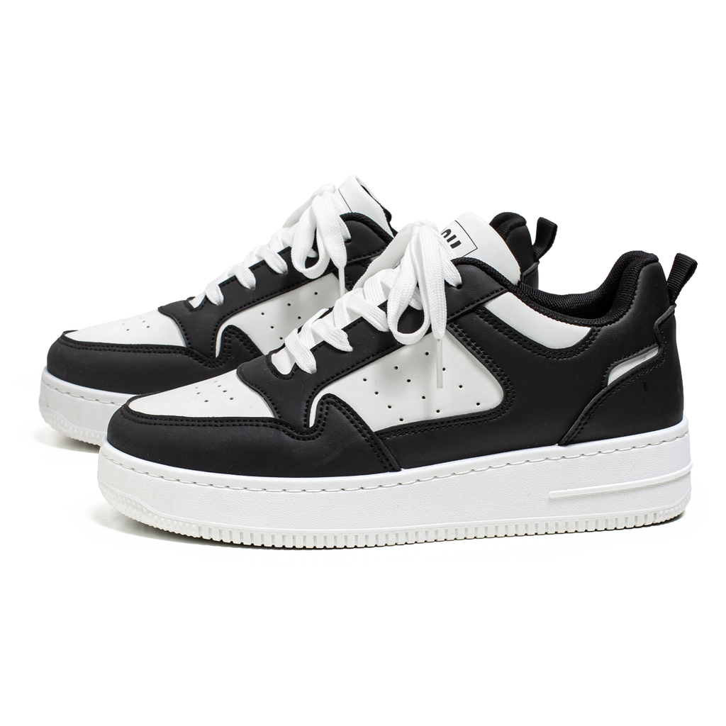 2026 Spring and Summer Men's Shoes, New Breathable Sneakers, Men's Trendy and Versatile Thick-Soled White Shoes