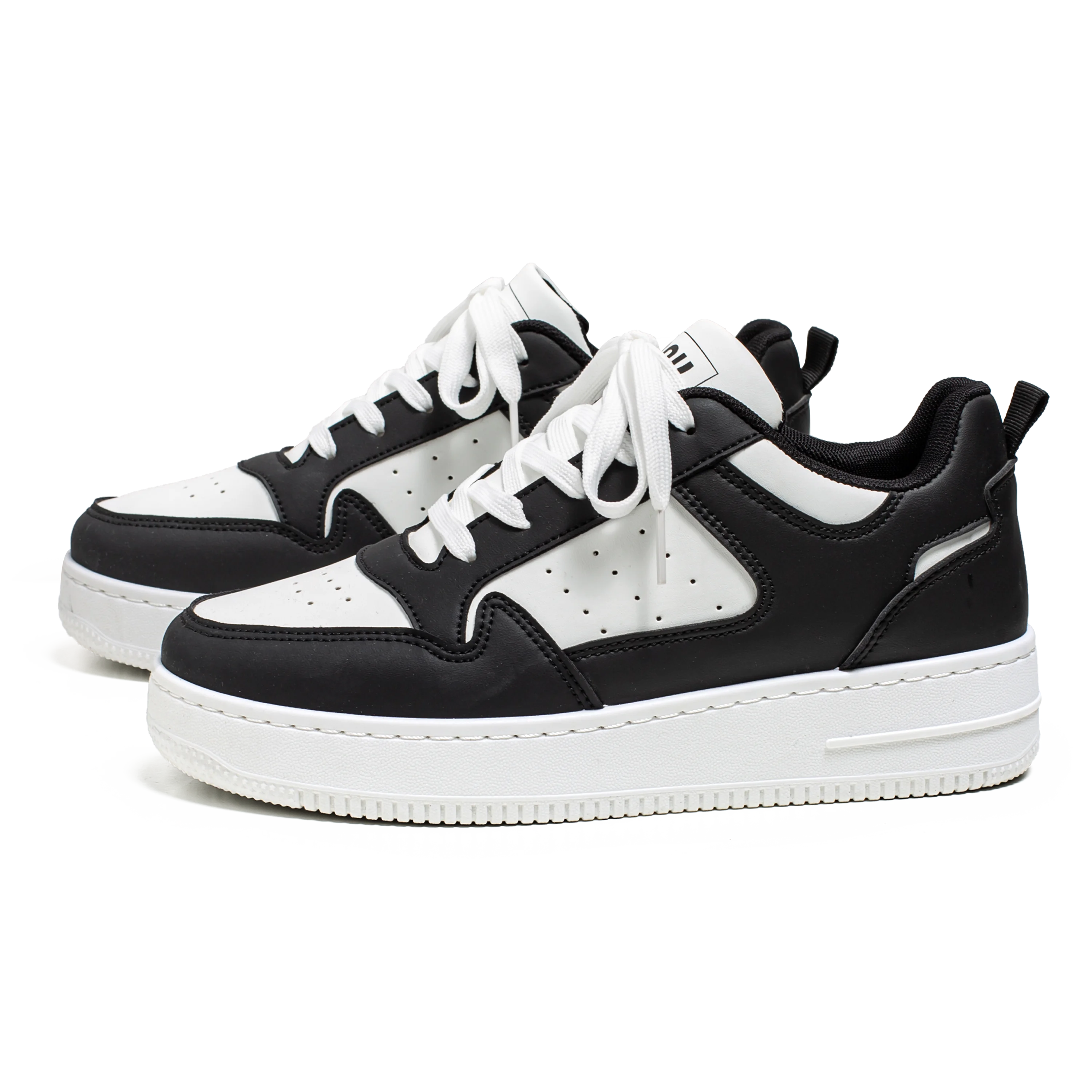 2026 Spring and Summer Men's Shoes, New Breathable Sneakers, Men's Trendy and Versatile Thick-Soled White Shoes