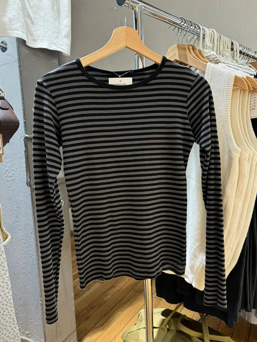 Black Striped Long Sleeve T-shirt Woman Spring Round Neck Cotton Slim Tee Shirt Vintage Streetwear Preppy Style Tshirts Y2k Tops
