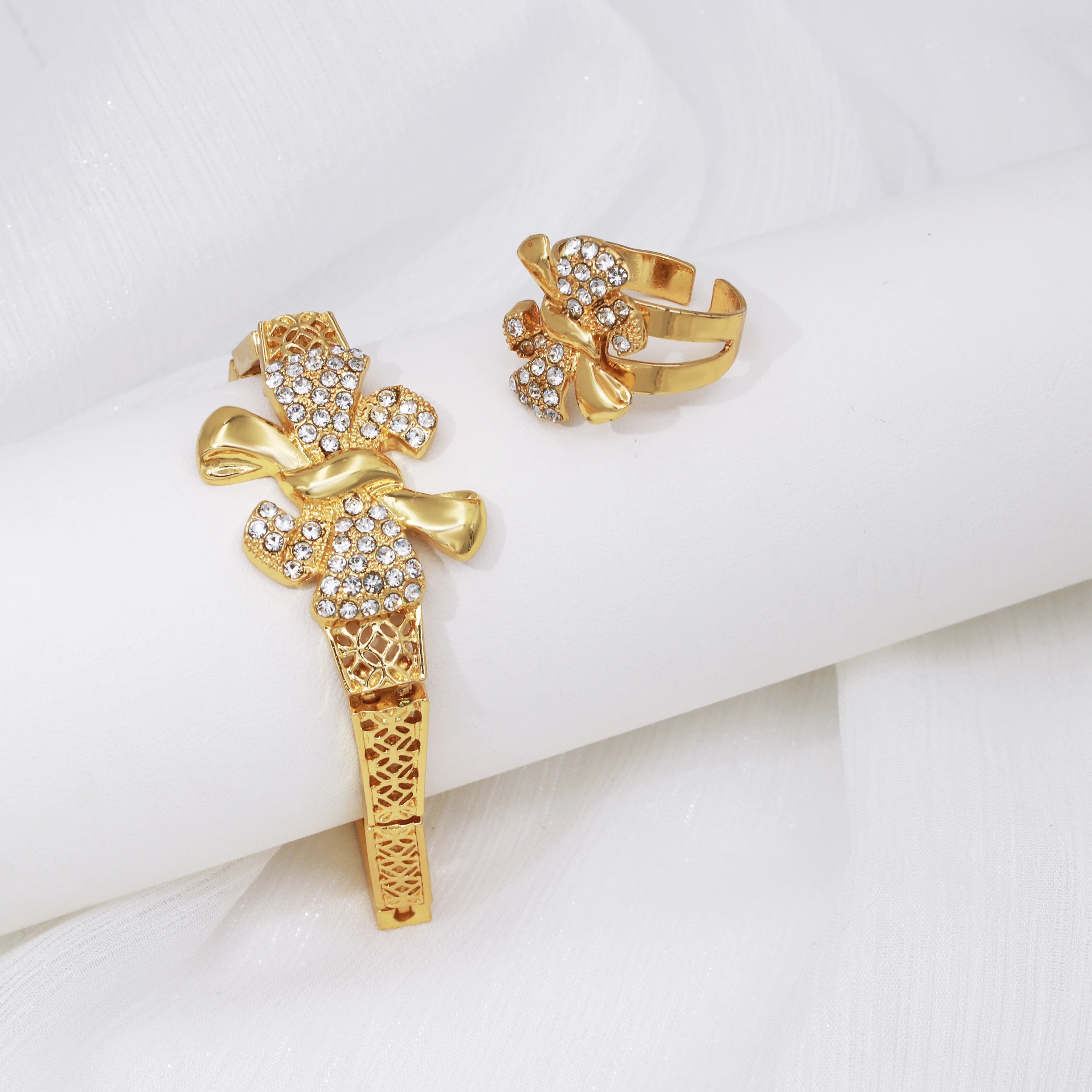 Italy 18k Gold Plated Women Jewelry Set Classic Design Bowknot Necklace Earring Bracelet And Ring 4PCS Set Jewelry Wedding Party