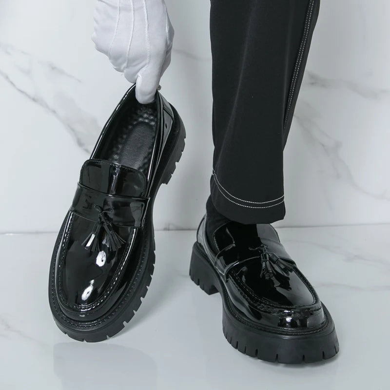 High-end luxury leather shoes for men British height-increasing thick-soled trendy shiny surface casual loafers on one foot