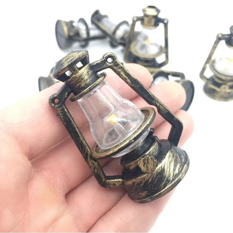10/5Pcs  1:12 Retro Mini Lamp Ornaments Dollhouse Accessories Mini Photo Props Lantern Micro Landscape Decor Scene Decor Crafts