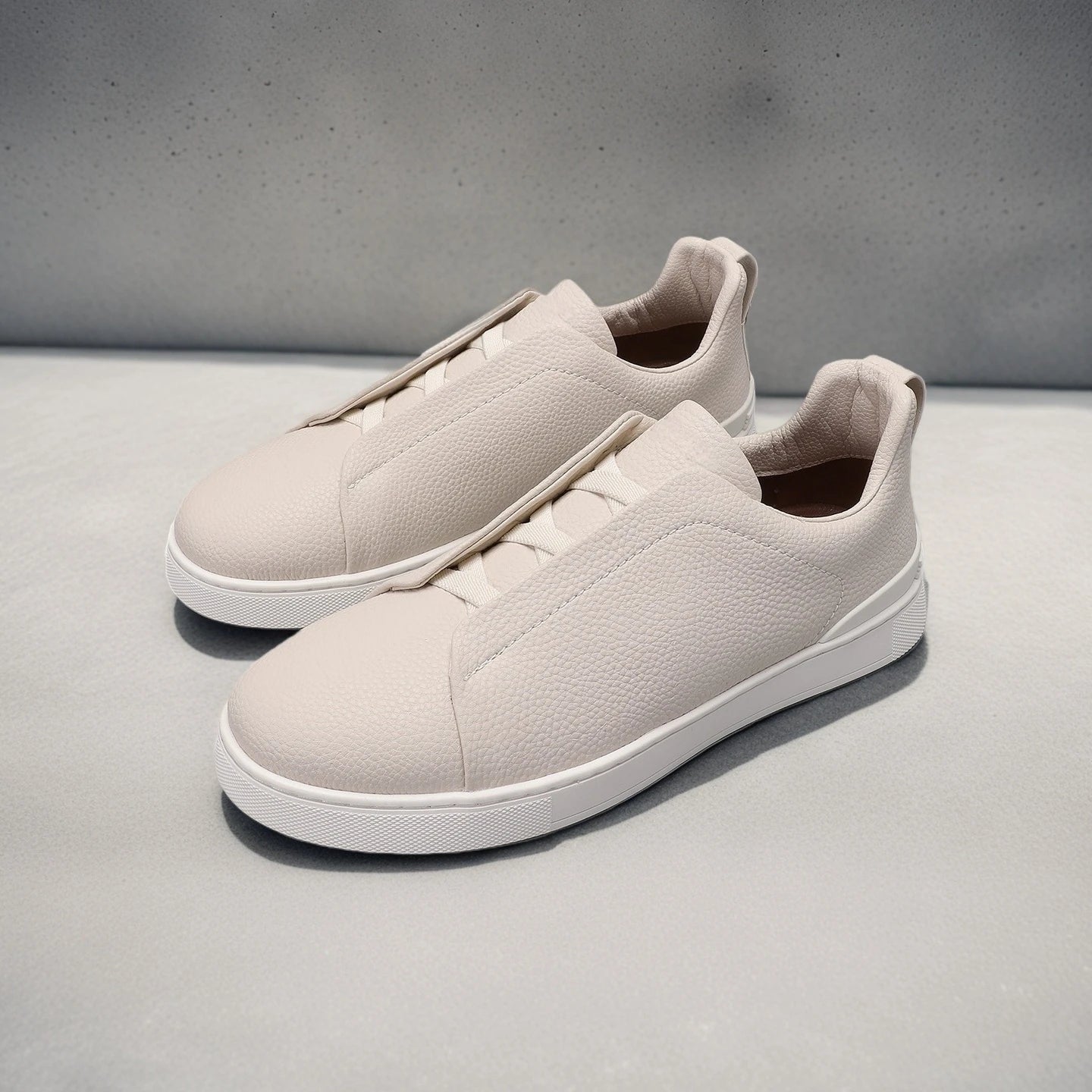 Luxury Brand Men's Shoes Handmade Casual Sneakers Business Slip-on Shoes Anti-slip Breathable Sports Shoes Loafers Holiday Gifts