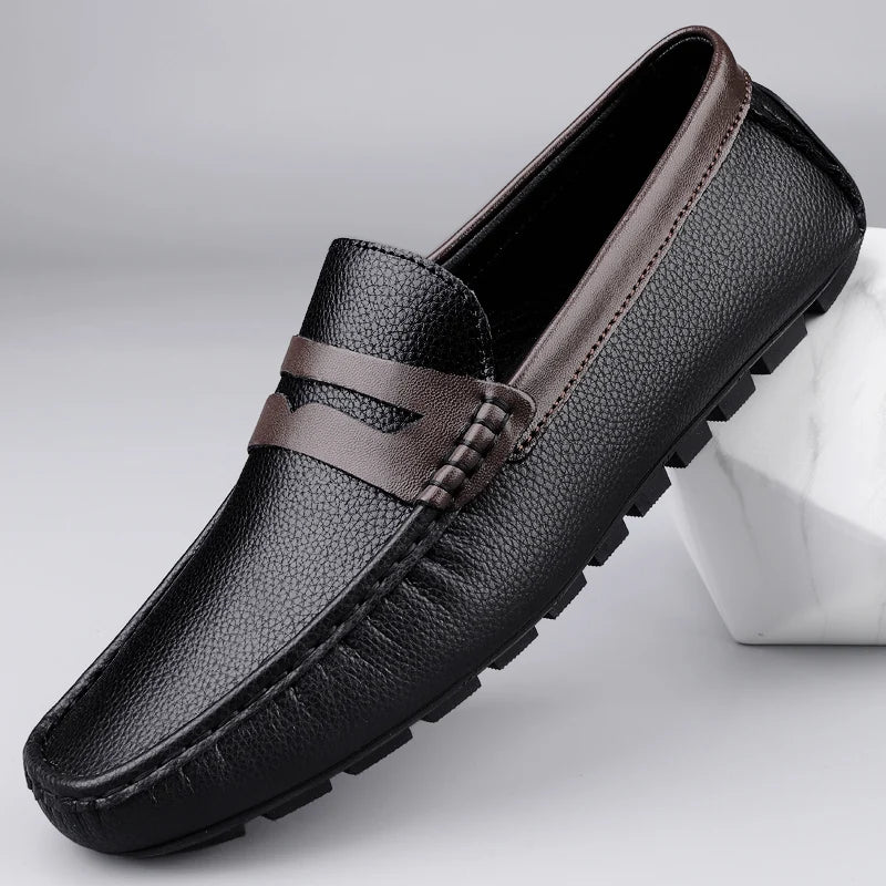 Spring New Men's Comfortable Round Head Soft Bottom Bean Shoes Fashion Brand Men's Legged Breathable Leather Casual Loafers