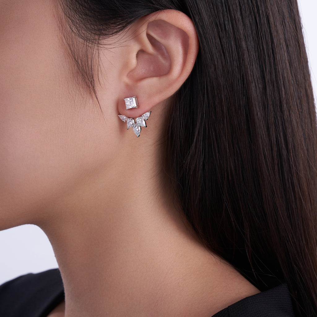 A Luxurious And Fashionable Minimalist Jewelry Earring Set Featuring Top-quality Moissanite Stones, Made Of S925 Silver Electroplated With Platinum.