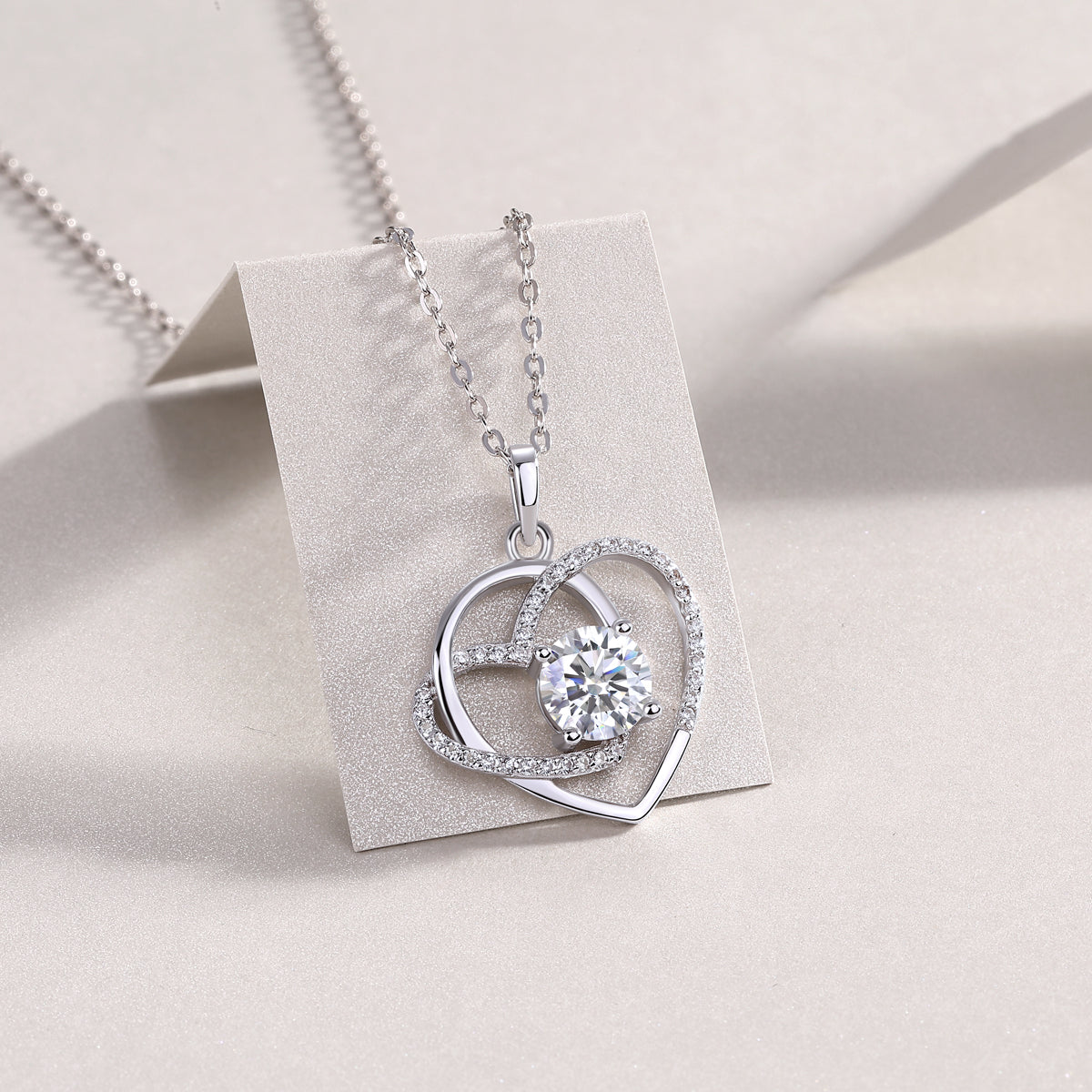 1Heart To Heart - A Fashionable And Luxurious Diamond Jewelry Pendant Set With 1-carat Moissan Diamond S925 Sterling Silver And Platinum Plating Prohibit TikTok sales