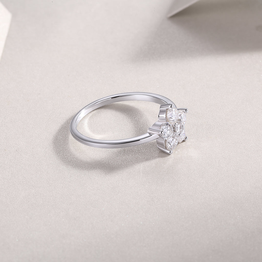 A Luxurious And Fashionable Light Luxury Jewelry Silver Ring Set With Top-quality Moissanite, S925 Silver Plated With Platinum