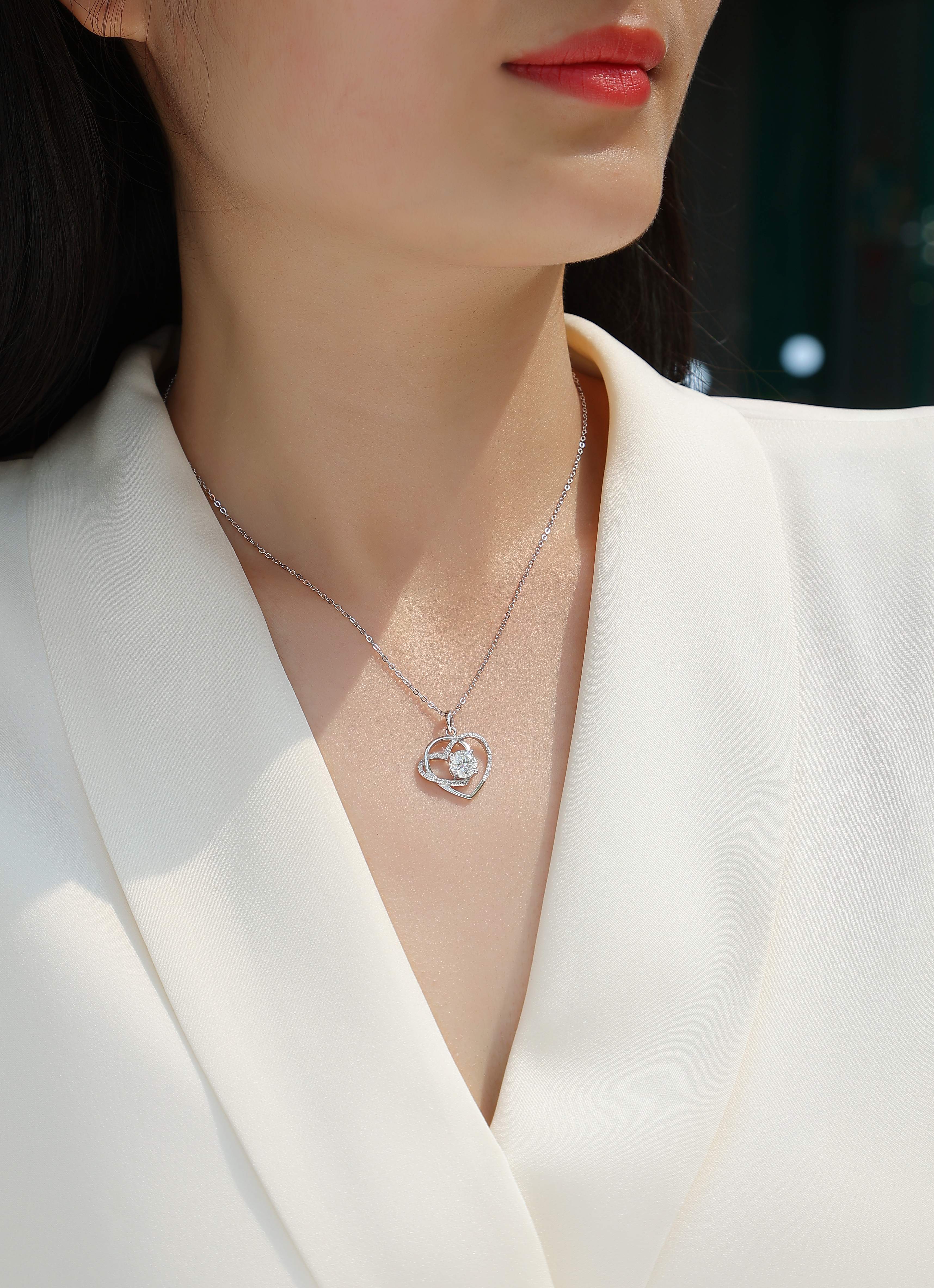 1Heart To Heart - A Fashionable And Luxurious Diamond Jewelry Pendant Set With 1-carat Moissan Diamond S925 Sterling Silver And Platinum Plating Prohibit TikTok sales